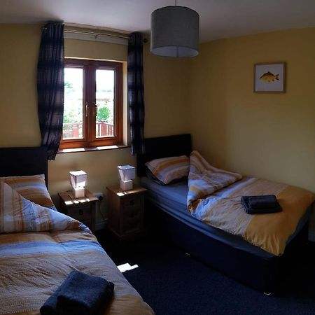 Walnut Lodge, Summerhayes Bridgwater Exteriör bild